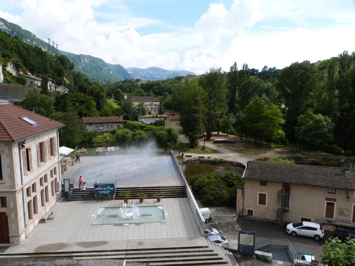 Hôtel Du Royans Pont-en-Royans Bagian luar foto
